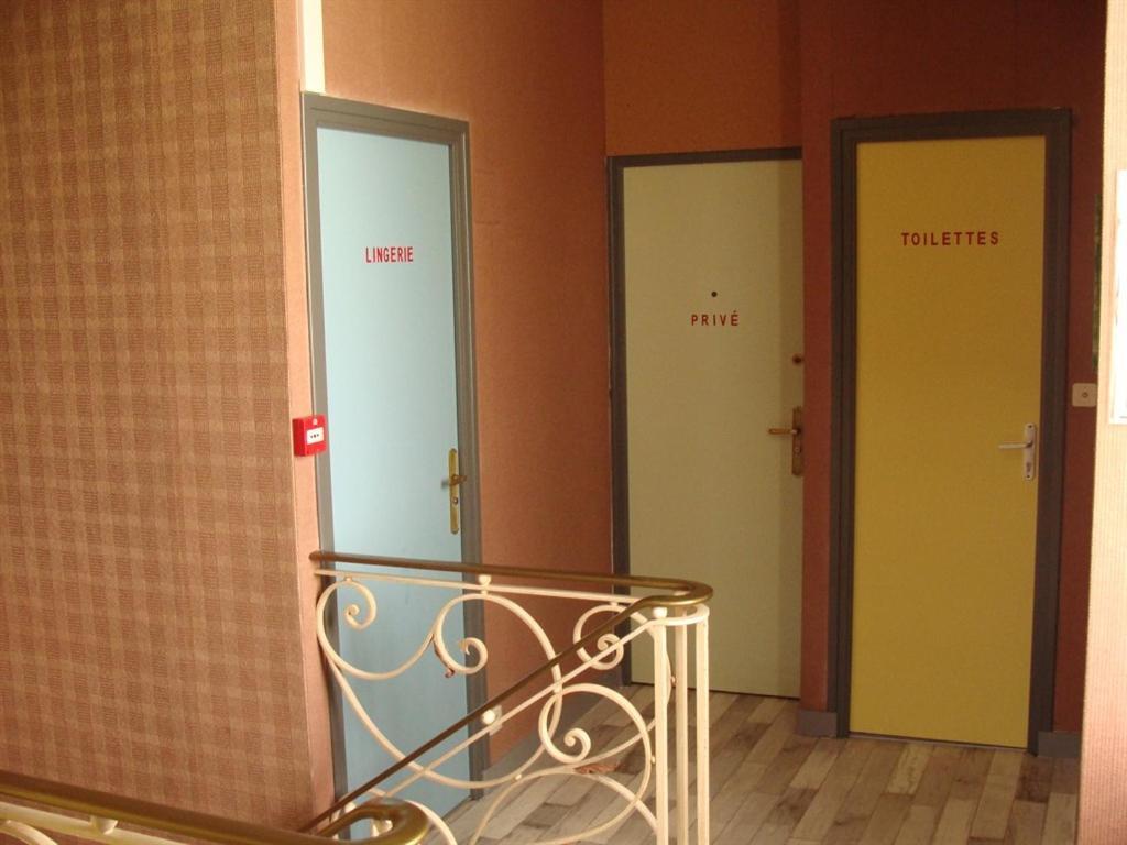 Hotel Le Flaubert Fougères Esterno foto