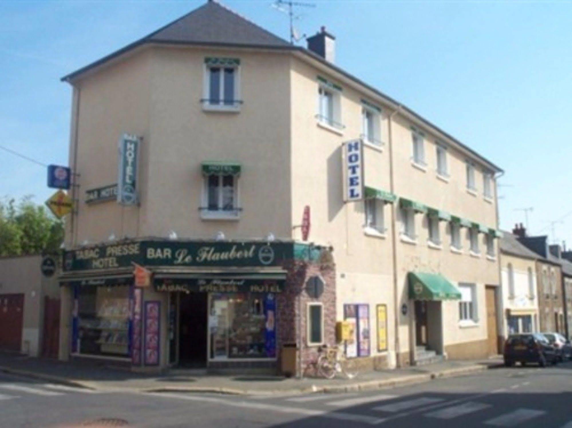 Hotel Le Flaubert Fougères Esterno foto